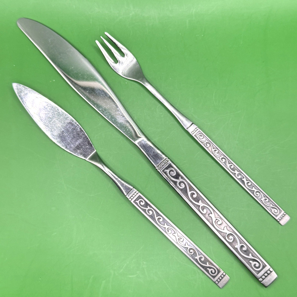 Oneida Spanish Court (3) Butter & Solid Knife Cocktail Fork Stainless Flatware